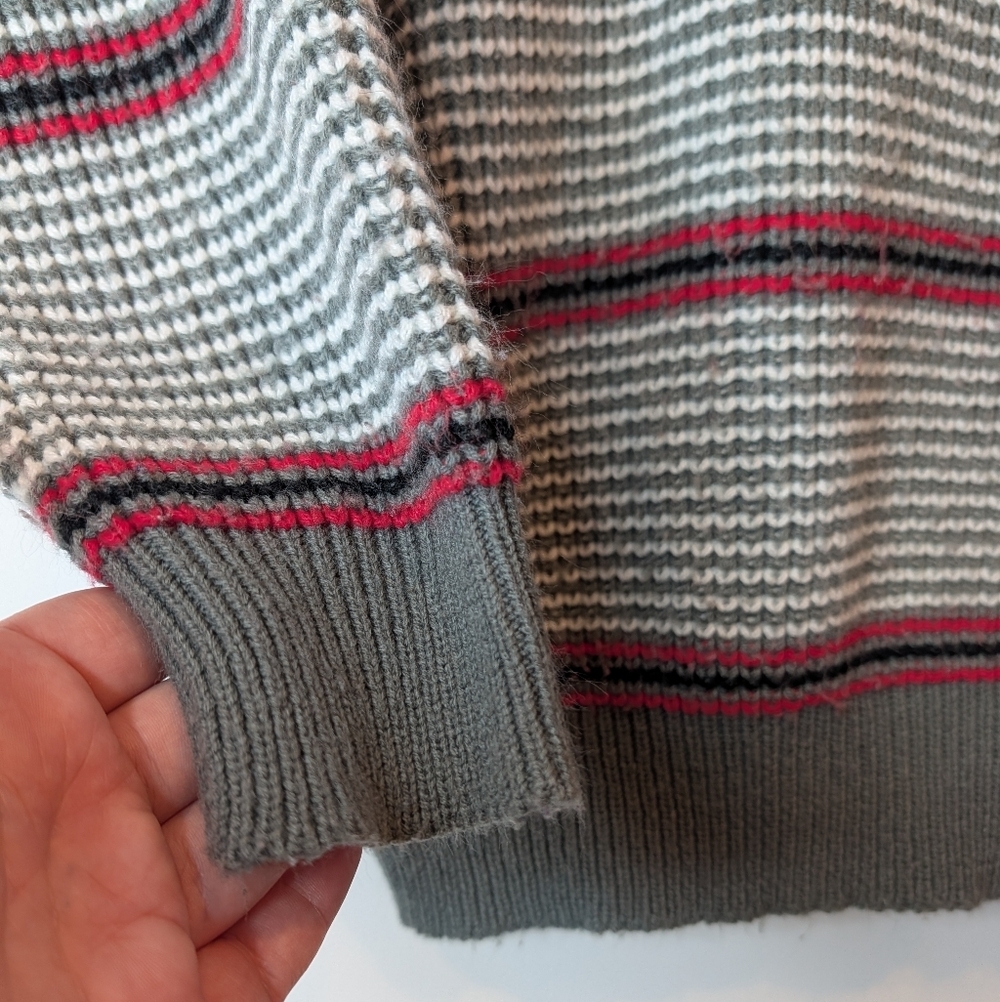Vintage St. John’s Bay Striped Knit Sweater Grey Red Size Small - Picture 2 of 8